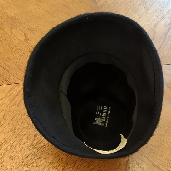 Vintage Su-Zan Originale Martelle Black Women's Cloche Hat with Velvet Ribbon - Picture 8 of 10